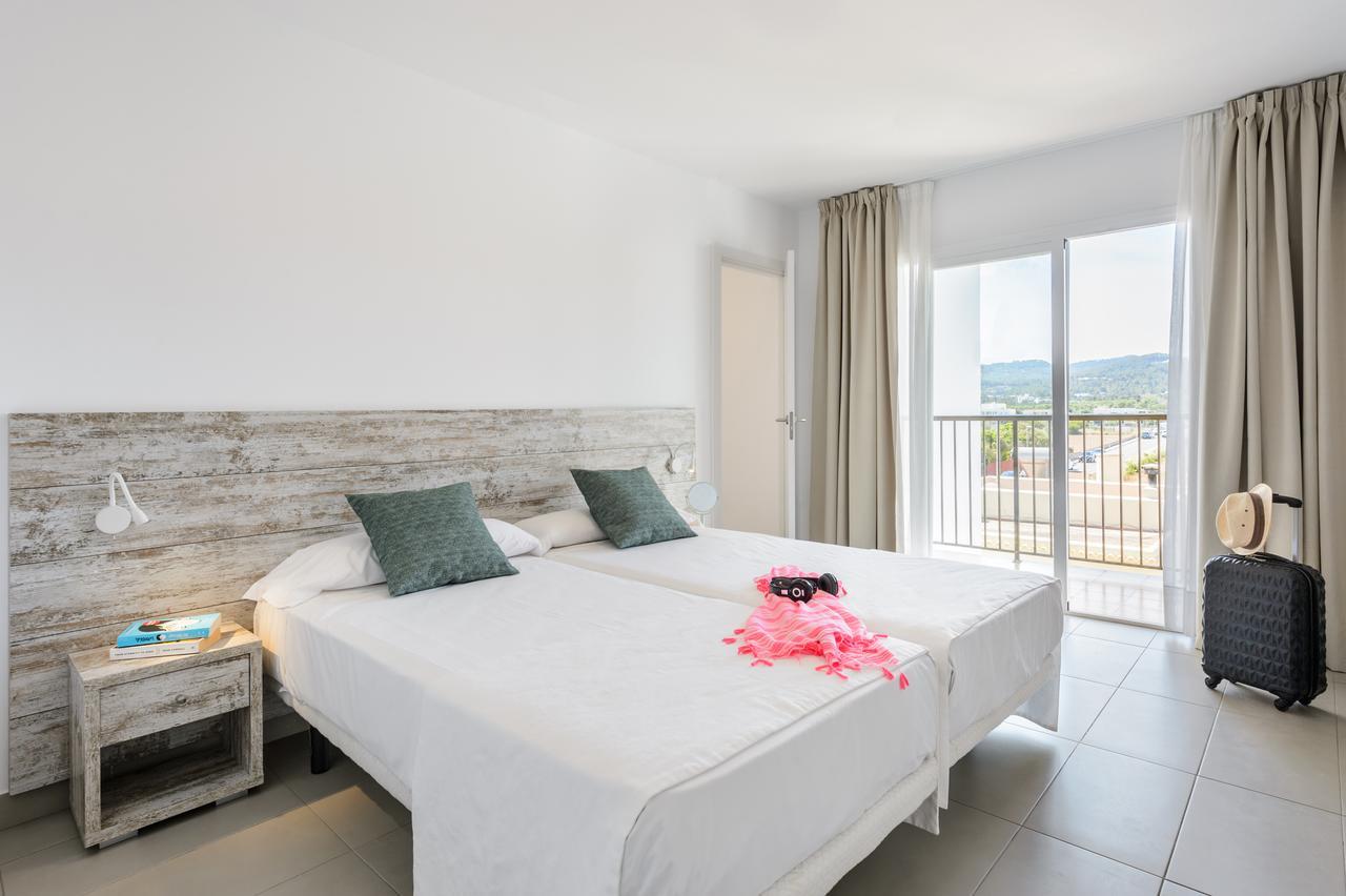 Apartamentos Vibra Riviera Сан-Антонио-Абад Экстерьер фото